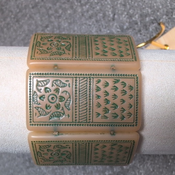 Tan and Green Patterned Bracelet - Picture 3 of 3